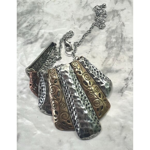 Vintage Metal Bib Necklace With Intricate Floral Segments Egyptian Revival - Picture 6 of 7